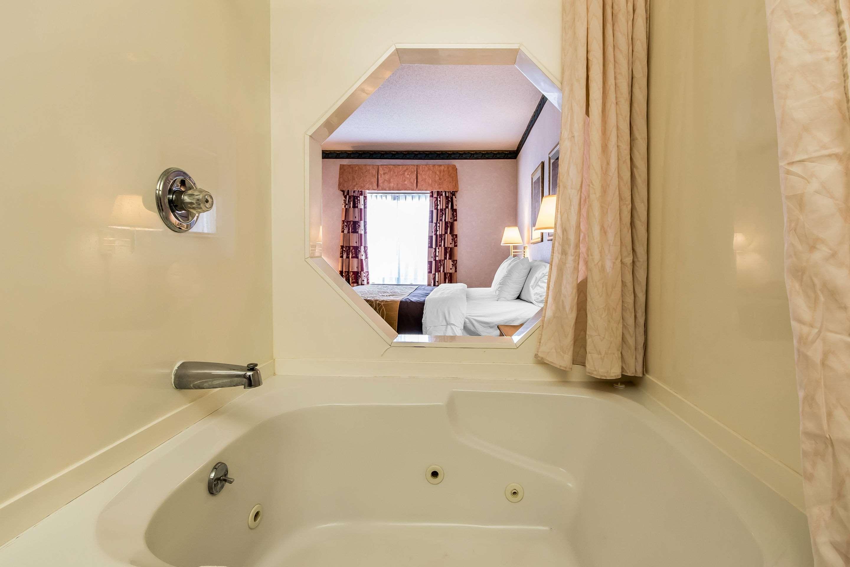 Quality Inn & Suites Stacer Buitenkant foto