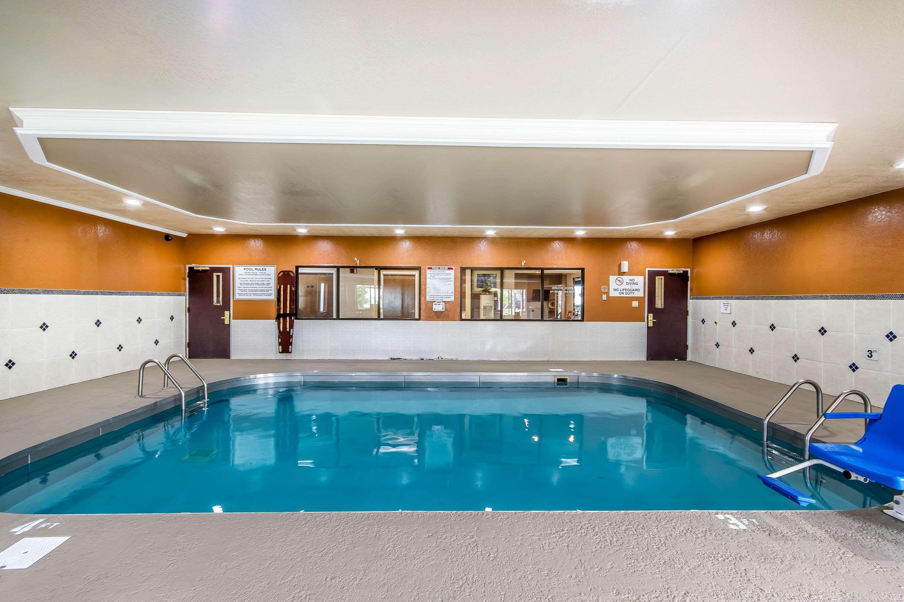 Quality Inn & Suites Stacer Buitenkant foto